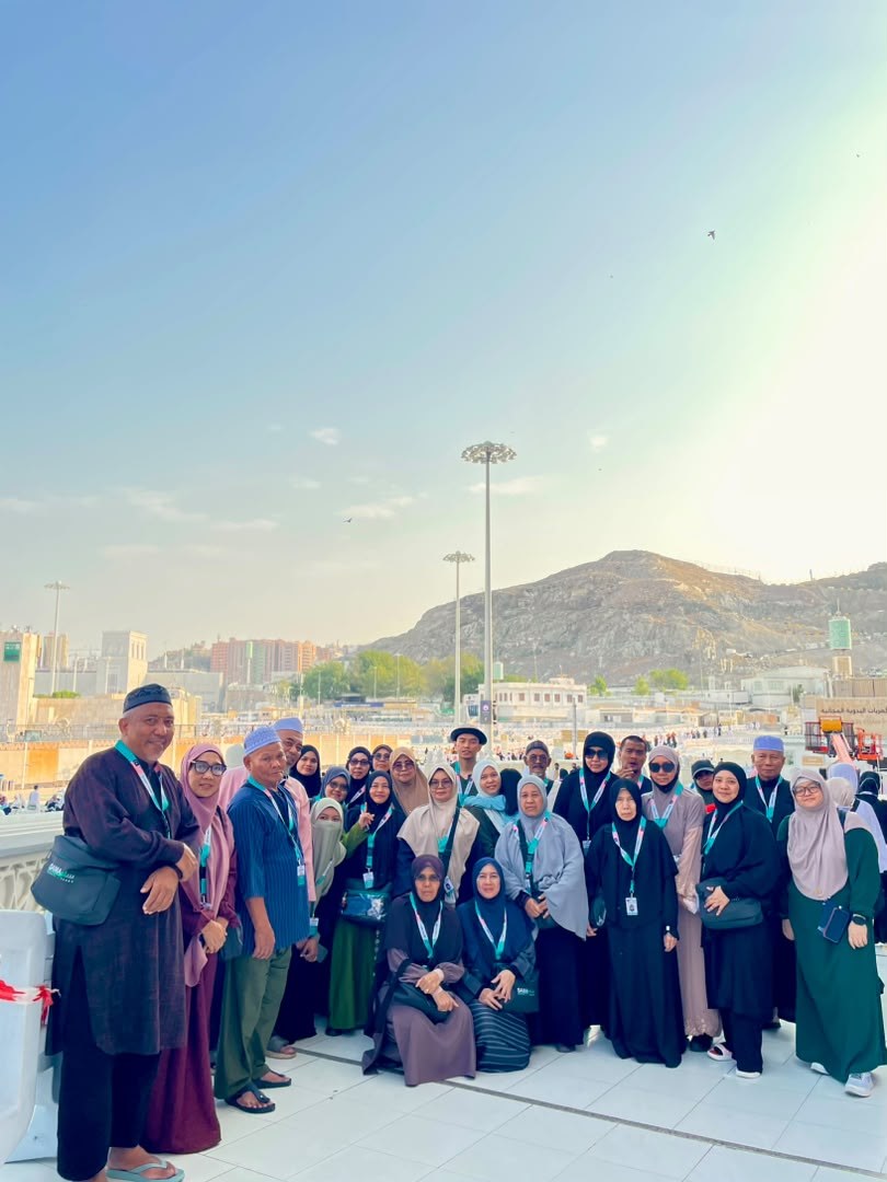 Jemaah SAMA Travel dalam perjalanan Umrah